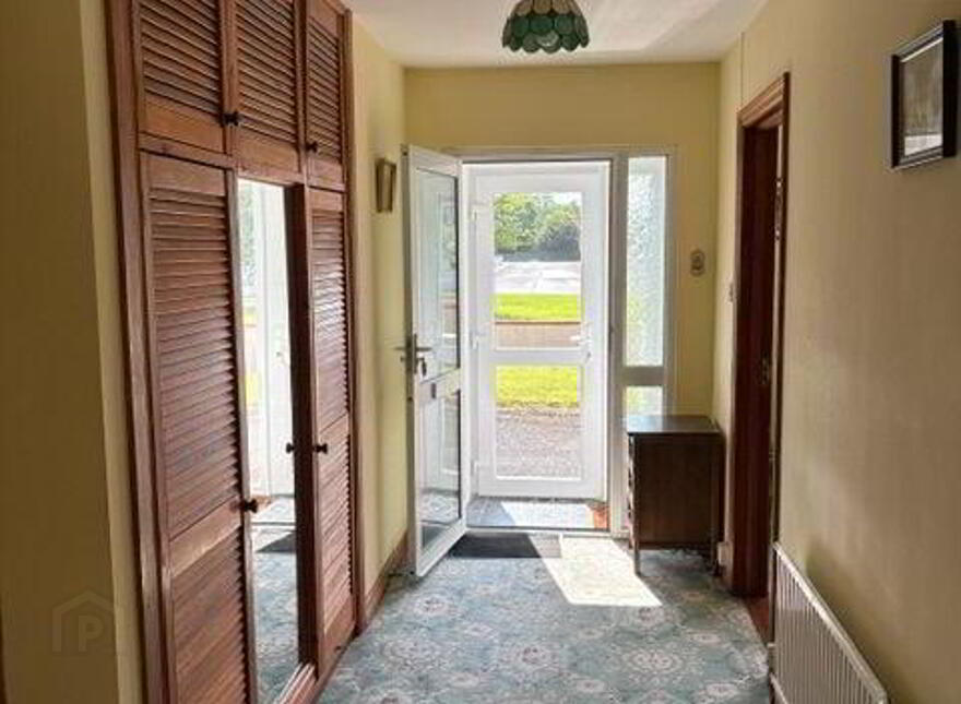 Mullach An 10, Saint Thomas, Knock, F12YH77