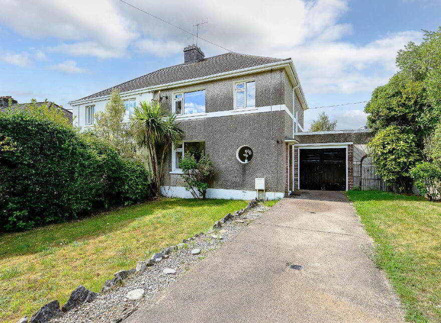 Hillside, 8 Lake Lawn, Well Road, Douglas, T12W0VK