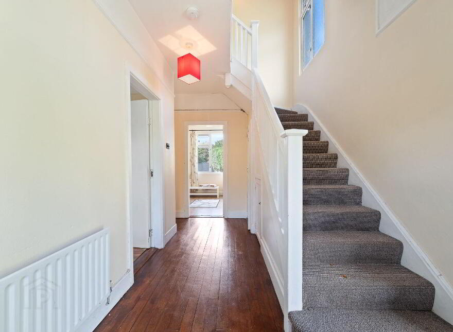 Hillside, 8 Lake Lawn, Well Road, Douglas, T12W0VK