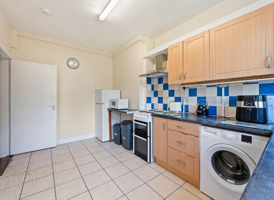 Hillside, 8 Lake Lawn, Well Road, Douglas, T12W0VK