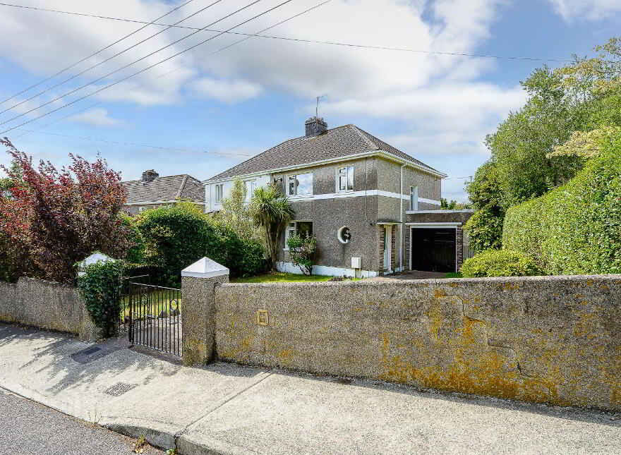 Hillside, 8 Lake Lawn, Well Road, Douglas, T12W0VK