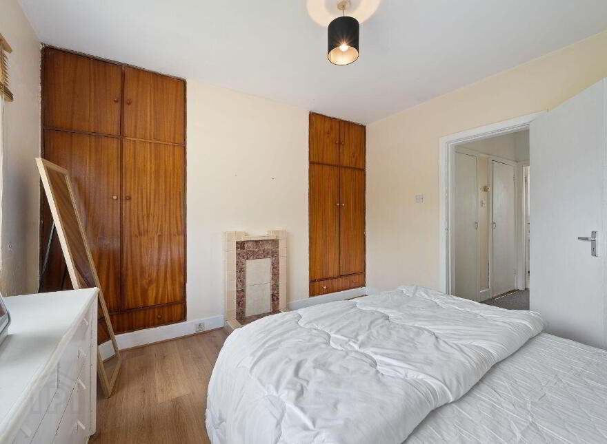 Hillside, 8 Lake Lawn, Well Road, Douglas, T12W0VK