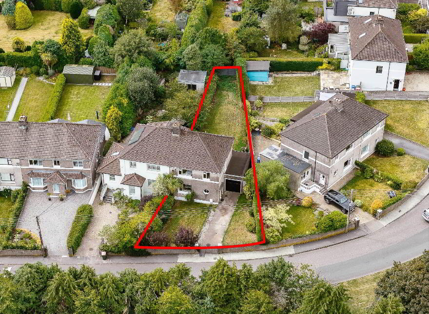 Hillside, 8 Lake Lawn, Well Road, Douglas, T12W0VK