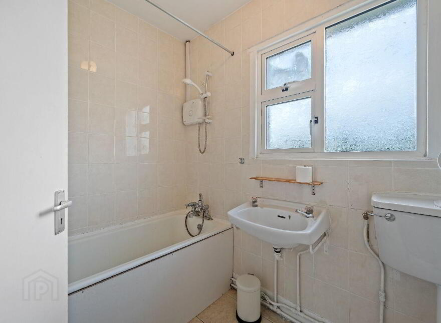 Hillside, 8 Lake Lawn, Well Road, Douglas, T12W0VK