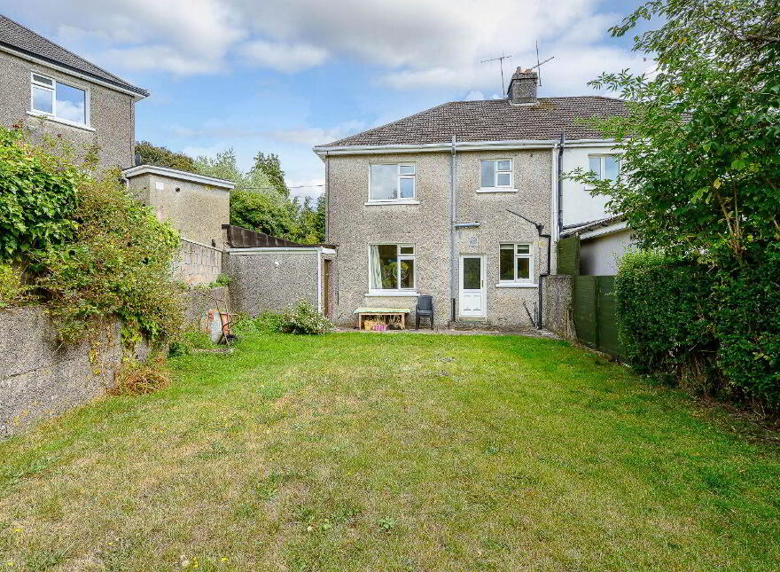 Hillside, 8 Lake Lawn, Well Road, Douglas, T12W0VK
