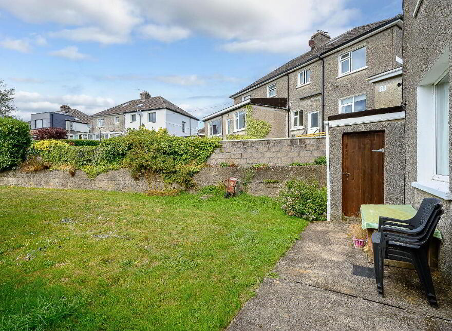 Hillside, 8 Lake Lawn, Well Road, Douglas, T12W0VK