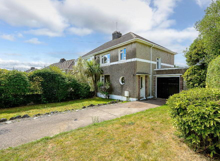 Hillside, 8 Lake Lawn, Well Road, Douglas, T12W0VK