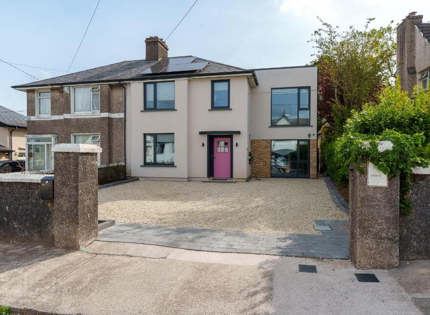 26 The Crescent, Beaumont, Ballintemple, T12X8D2