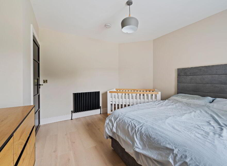 26 The Crescent, Beaumont, Ballintemple, T12X8D2