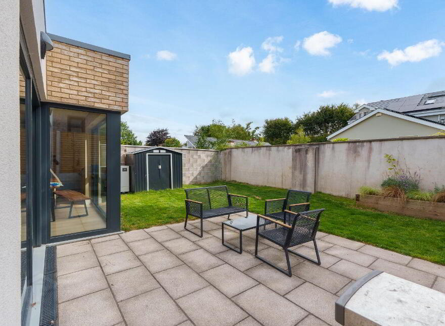 26 The Crescent, Beaumont, Ballintemple, T12X8D2
