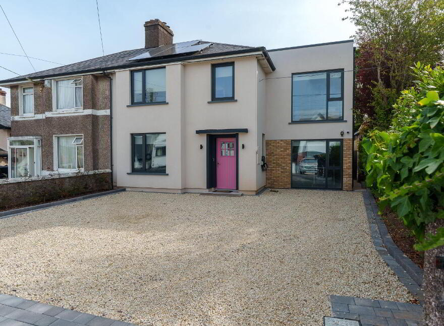 26 The Crescent, Beaumont, Ballintemple, T12X8D2