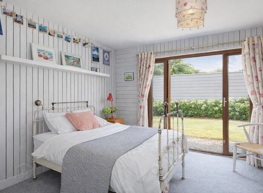 Iona House, Newtownsmith, Sandycove, A96VP82