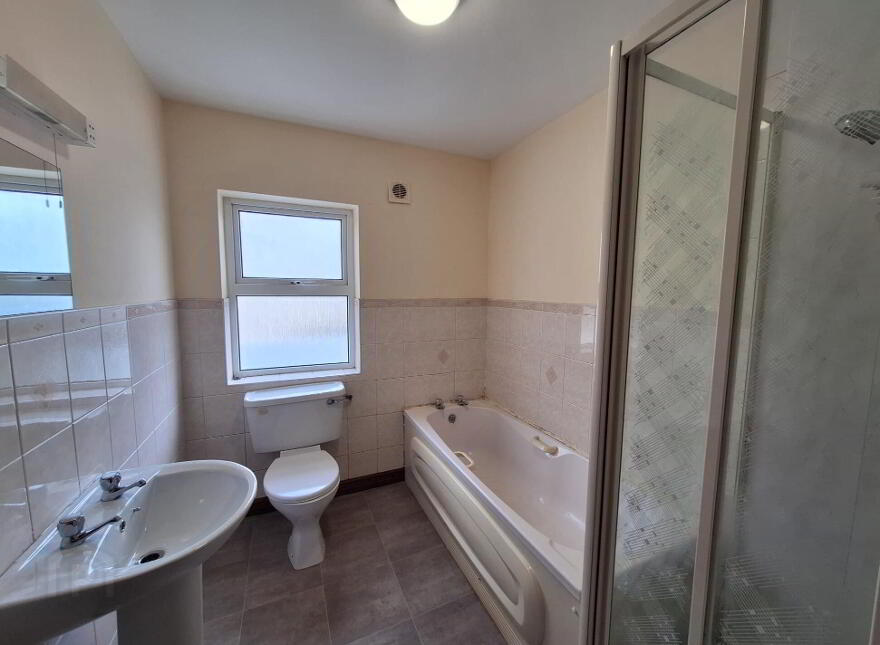 3 St Eunans Court, Letterkenny, F92D6C2