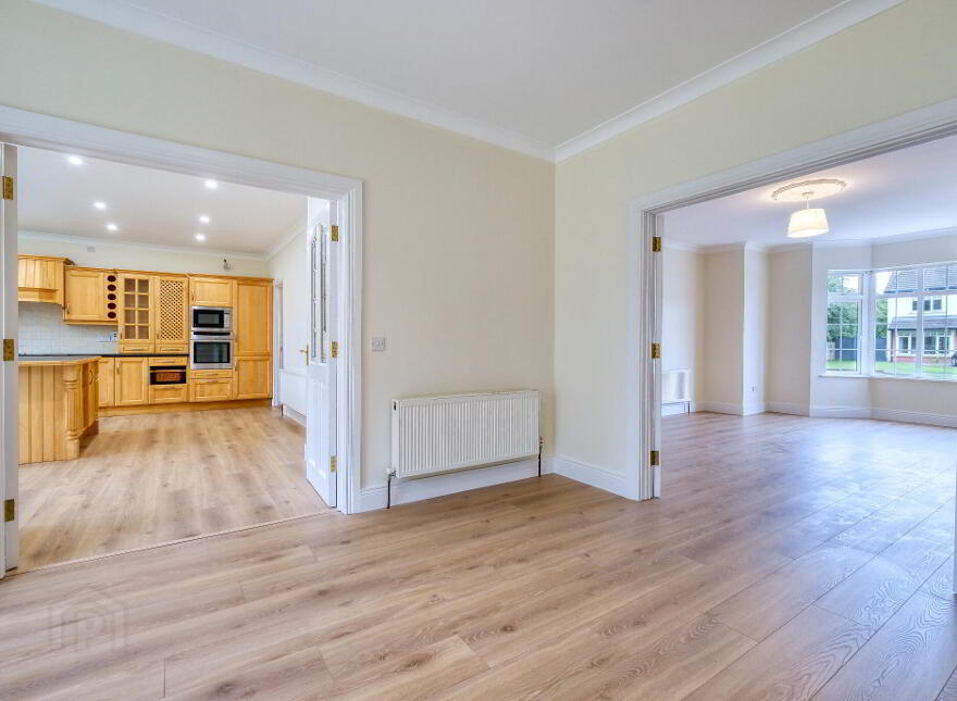 27 Castle Glen, Newtownforbes, N39X459