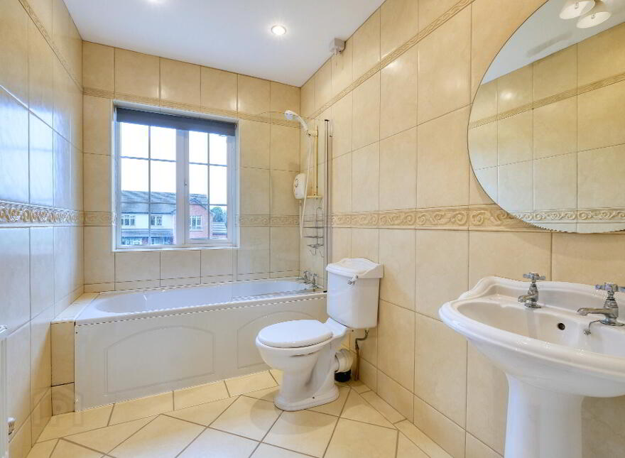 27 Castle Glen, Newtownforbes, N39X459