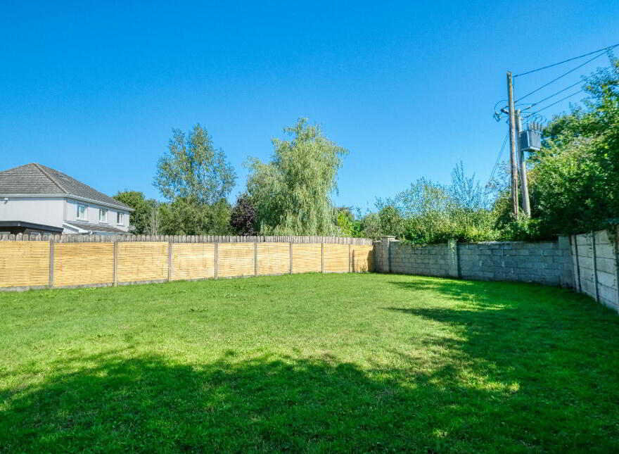 27 Castle Glen, Newtownforbes, N39X459