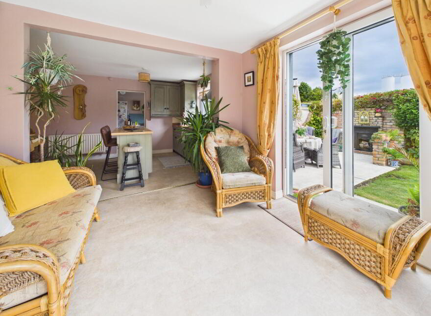 27 St. Patrick's Terrace, Nenagh, E45CX56