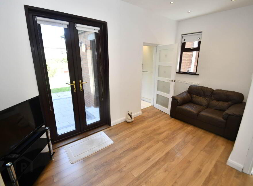 73 Norfolk Parade, Glen Road, Belfast, BT11 8DA