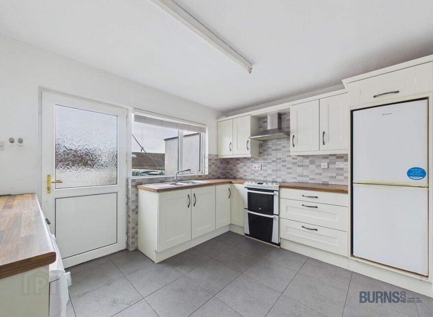 2 Parkmore Crescent, Magherafelt, BT45 6PG