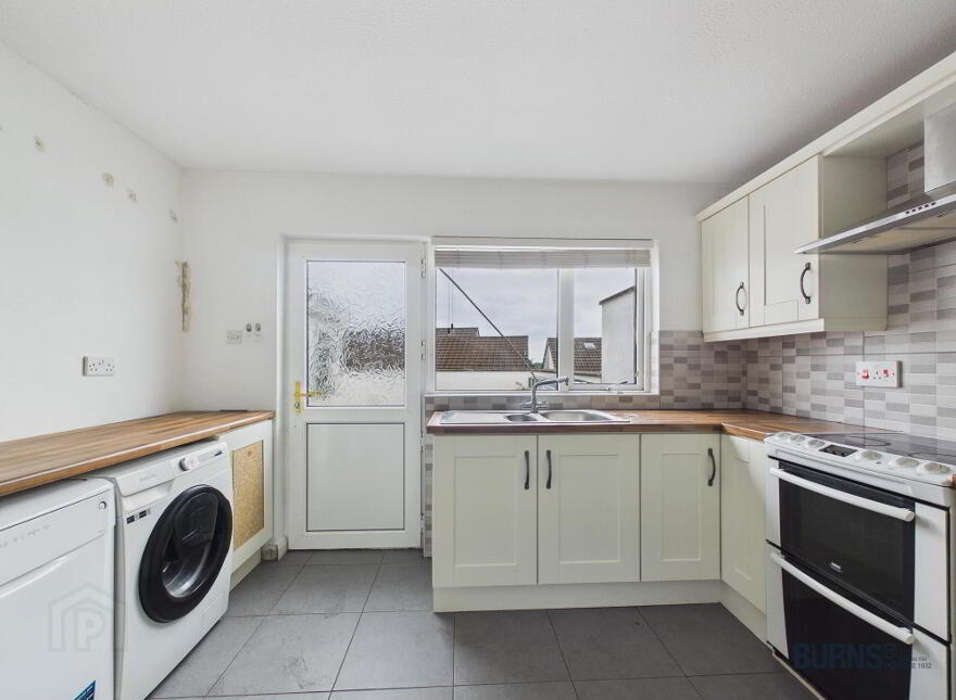 2 Parkmore Crescent, Magherafelt, BT45 6PG
