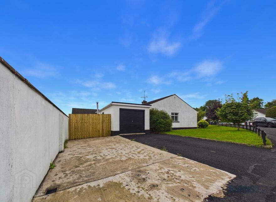 2 Parkmore Crescent, Magherafelt, BT45 6PG