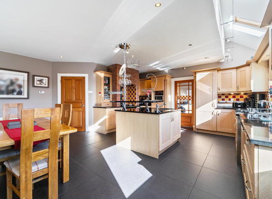 23 Ballynahatty Road, Belfast, BT8 8LE