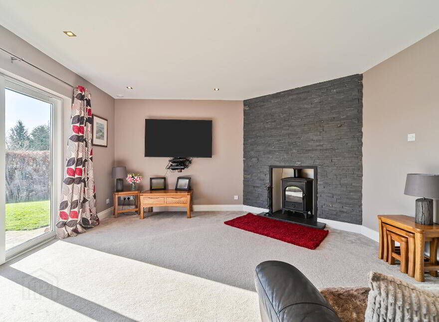 23 Ballynahatty Road, Belfast, BT8 8LE