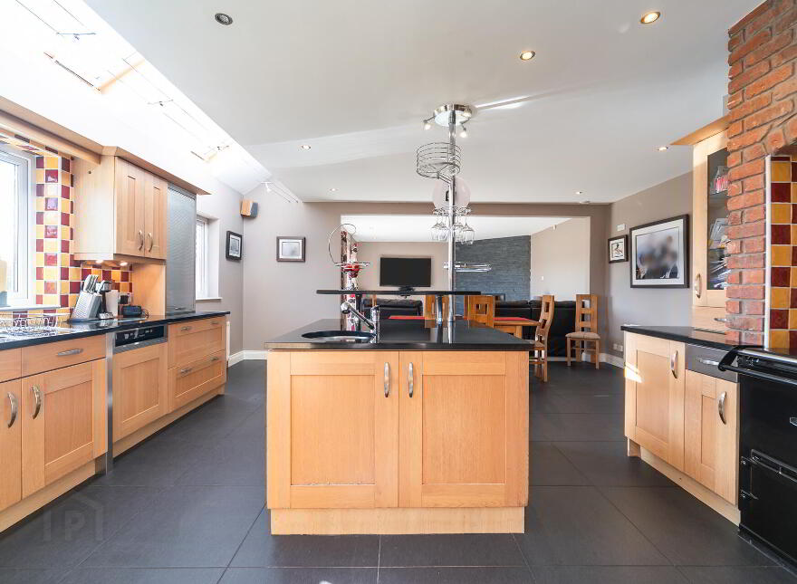 23 Ballynahatty Road, Belfast, BT8 8LE