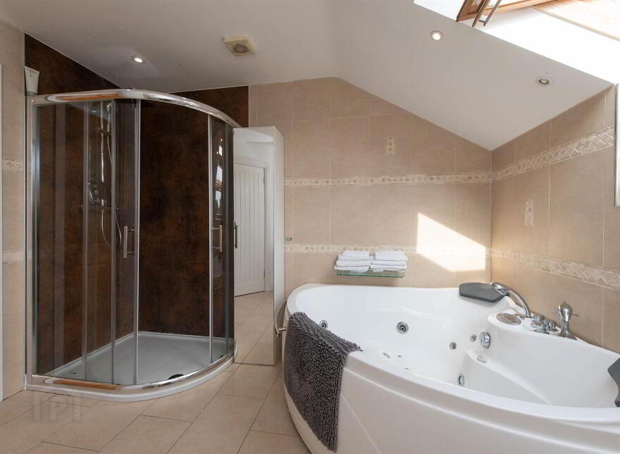 5 Annacloy Road North, Downpatrick, BT30 9AF