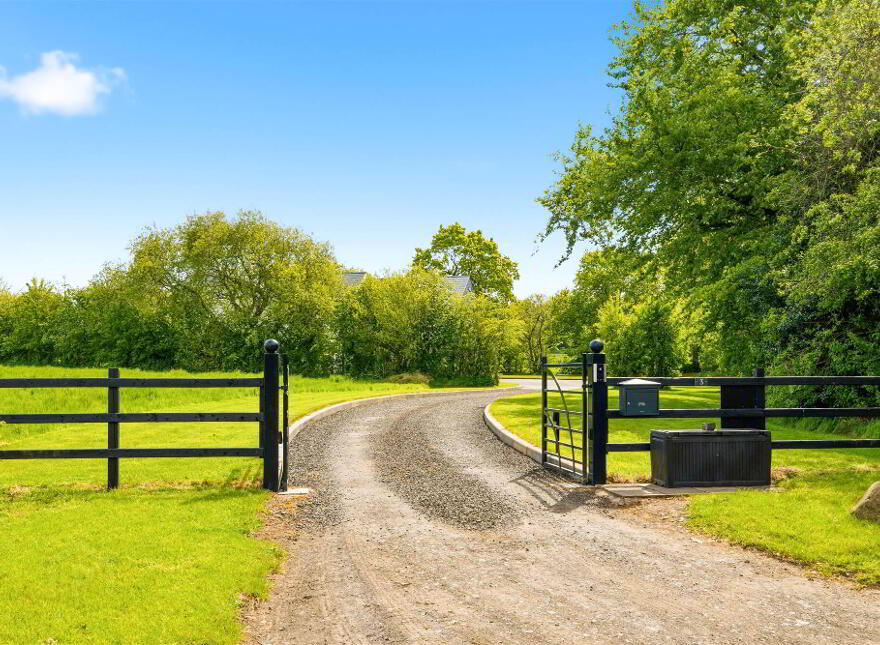 'Fort Lodge', 3 Ballytweedy Manor, 150 Seven Mile Straight, Templepatrick, BT41 4FZ