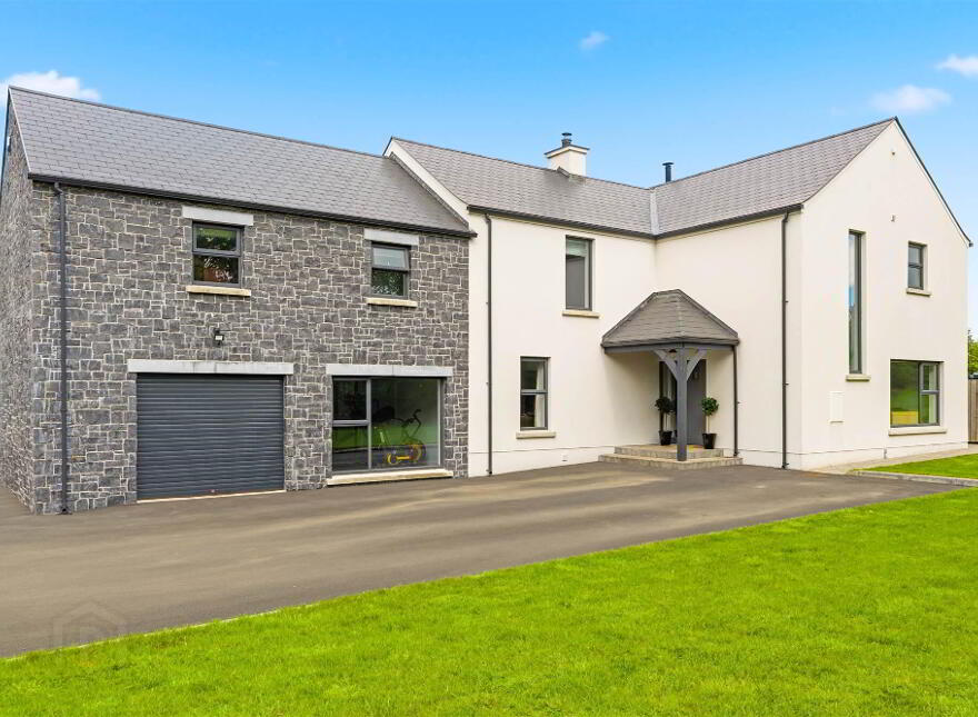 'Fort Lodge', 3 Ballytweedy Manor, 150 Seven Mile Straight, Templepatrick, BT41 4FZ
