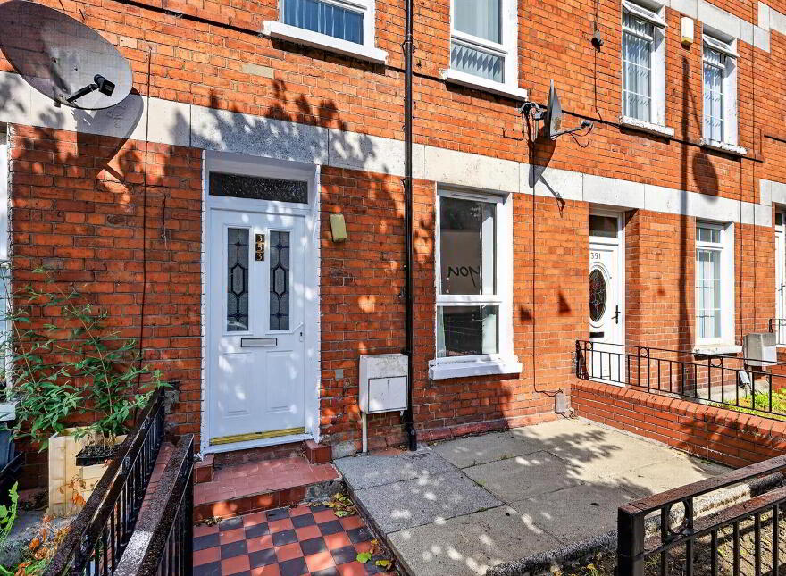 353 Donegall Road, Belfast, BT12 6FQ