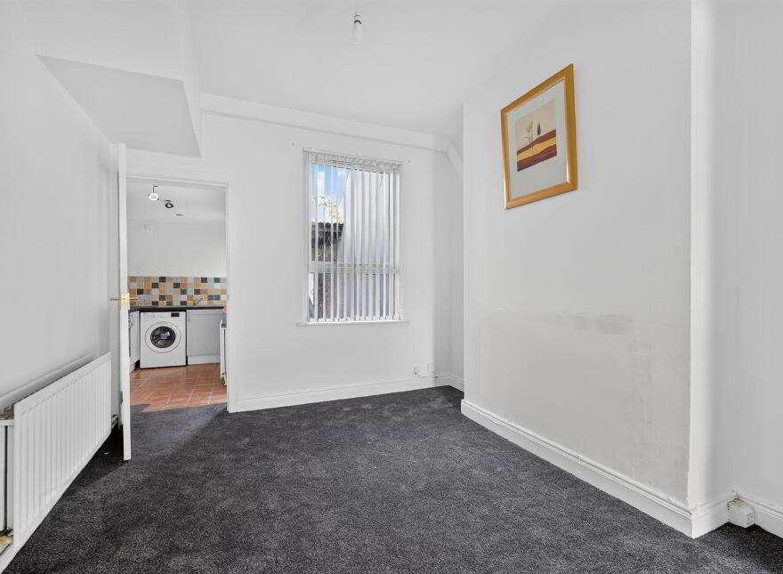 353 Donegall Road, Belfast, BT12 6FQ