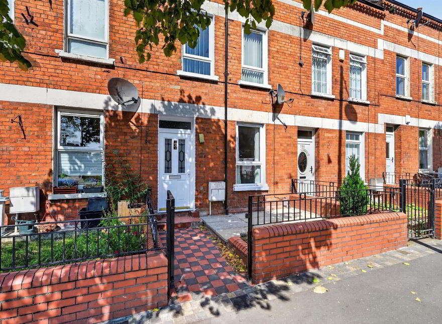 353 Donegall Road, Belfast, BT12 6FQ