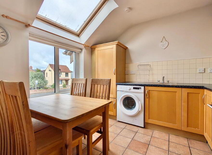 Apt 3 Ashton Manor, 132 Finaghy Road South, Belfast, BT10 0DG