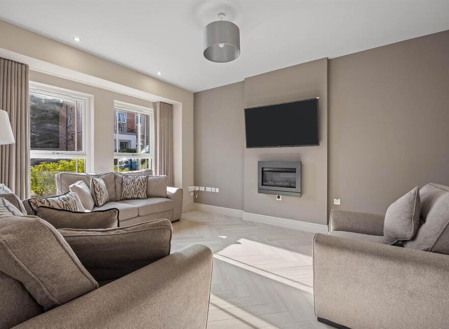 17 Lesley Chase, Knockagh Chase, Upper Road, Greenisland, BT38 8GU