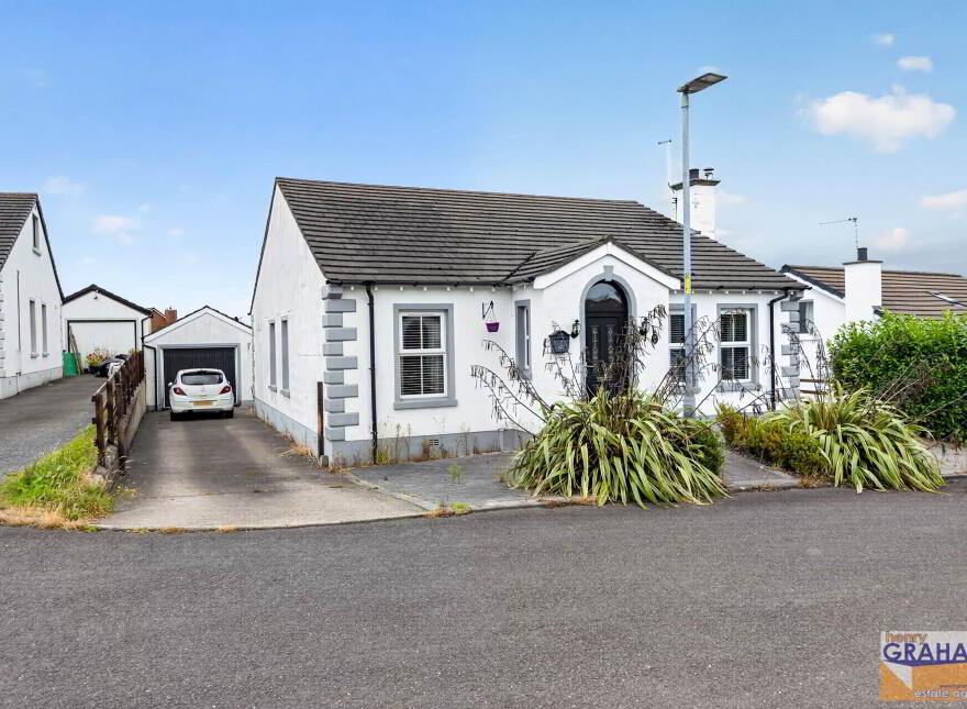 11 Castle Wood, Dromore, BT25 1FD