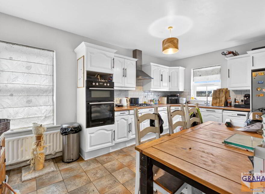 11 Castle Wood, Dromore, BT25 1FD