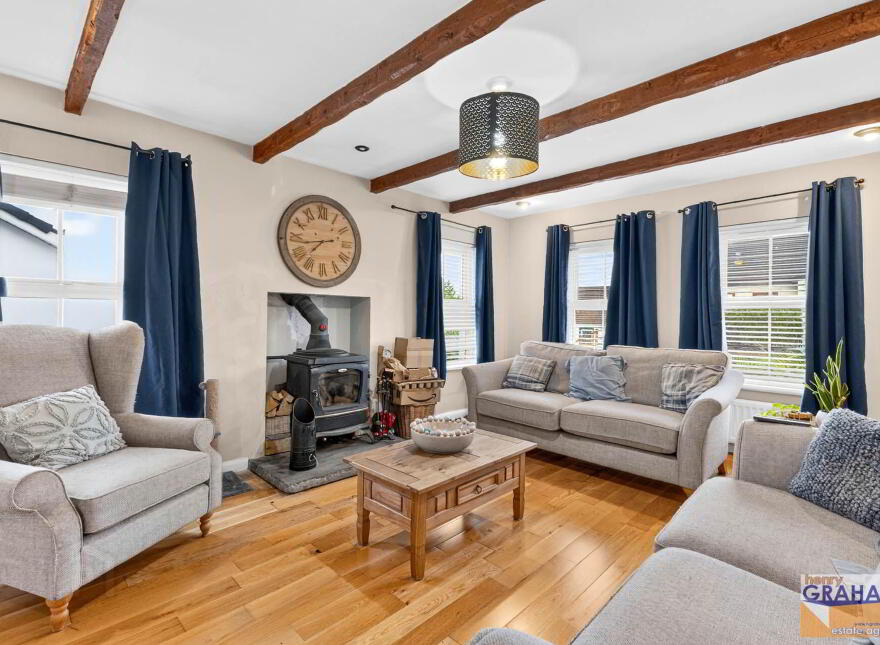 11 Castle Wood, Dromore, BT25 1FD