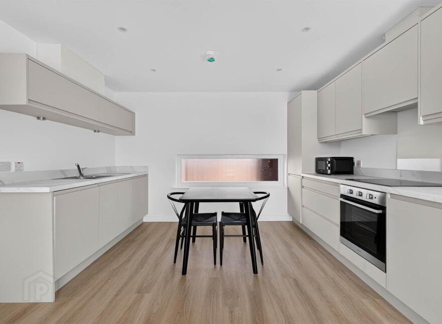 Apt 10, 2 Dayton Street, Belfast, BT13 2BX