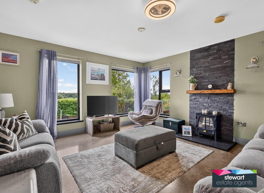 25 Crumlin Road, Lisburn, Ballinderry Upper, BT28 2JU