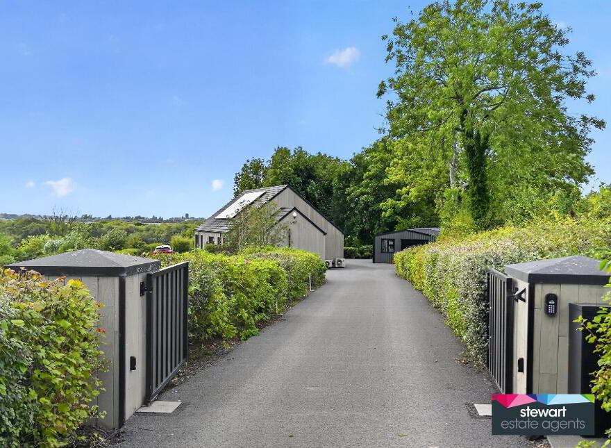 25 Crumlin Road, Lisburn, Ballinderry Upper, BT28 2JU