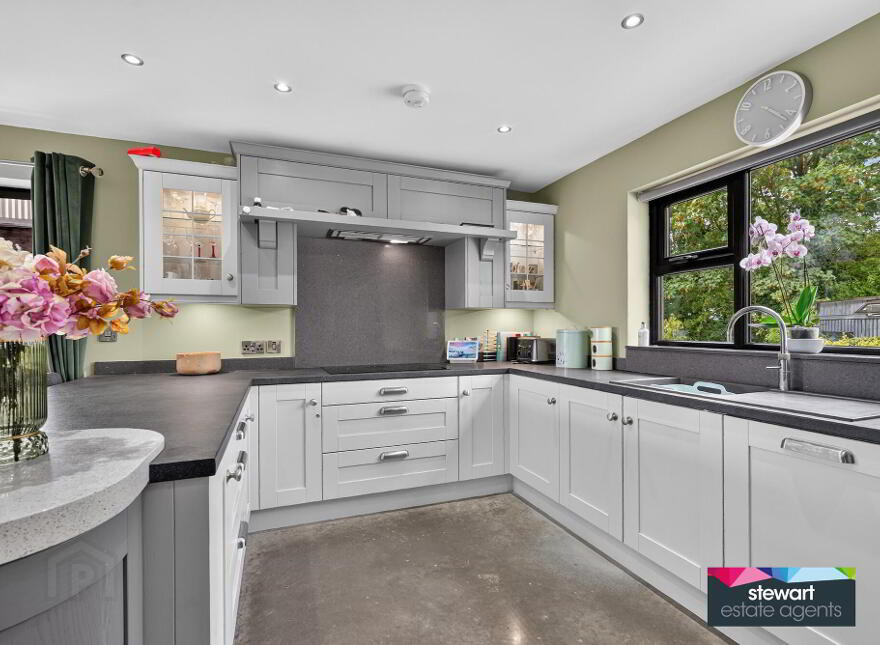 25 Crumlin Road, Lisburn, Ballinderry Upper, BT28 2JU