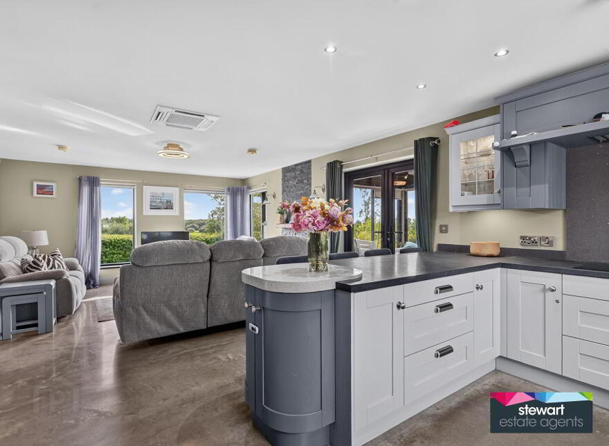 25 Crumlin Road, Lisburn, Ballinderry Upper, BT28 2JU