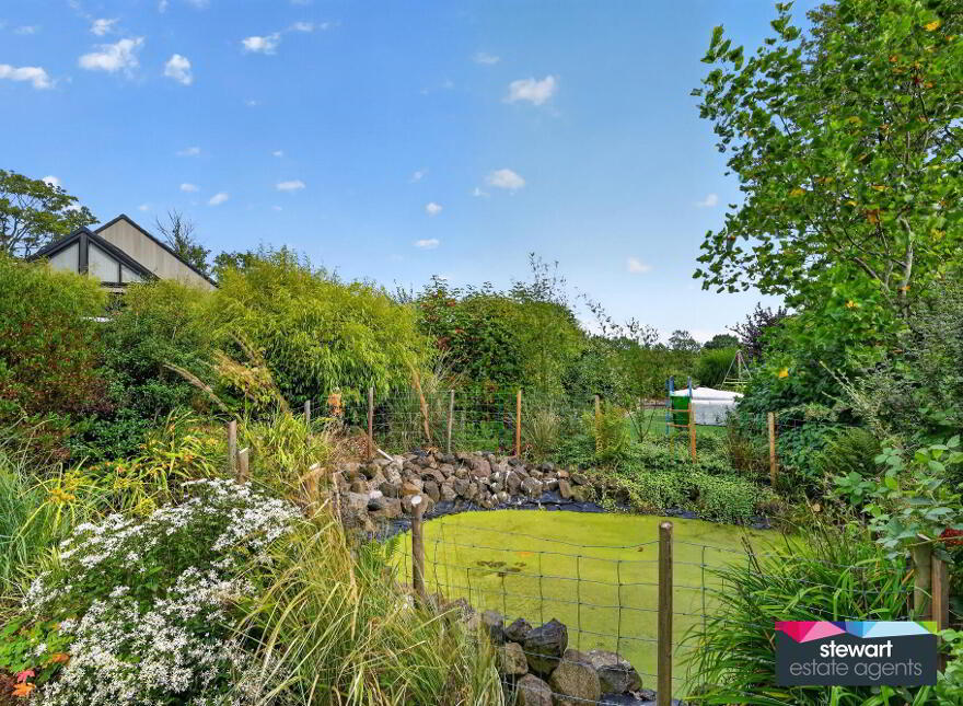 25 Crumlin Road, Lisburn, Ballinderry Upper, BT28 2JU