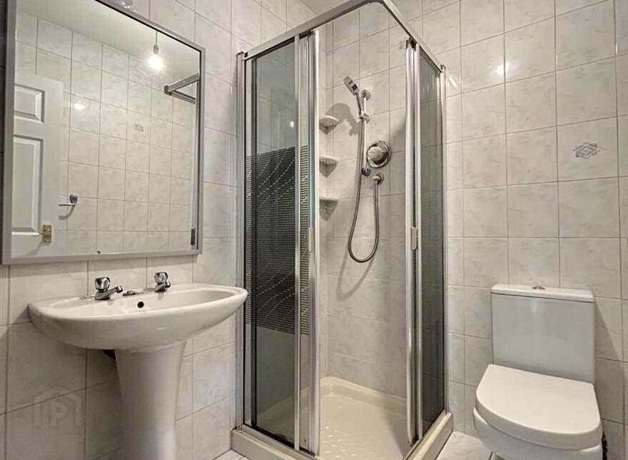 5 Bracken Ridge, Dromore, BT25 1QF