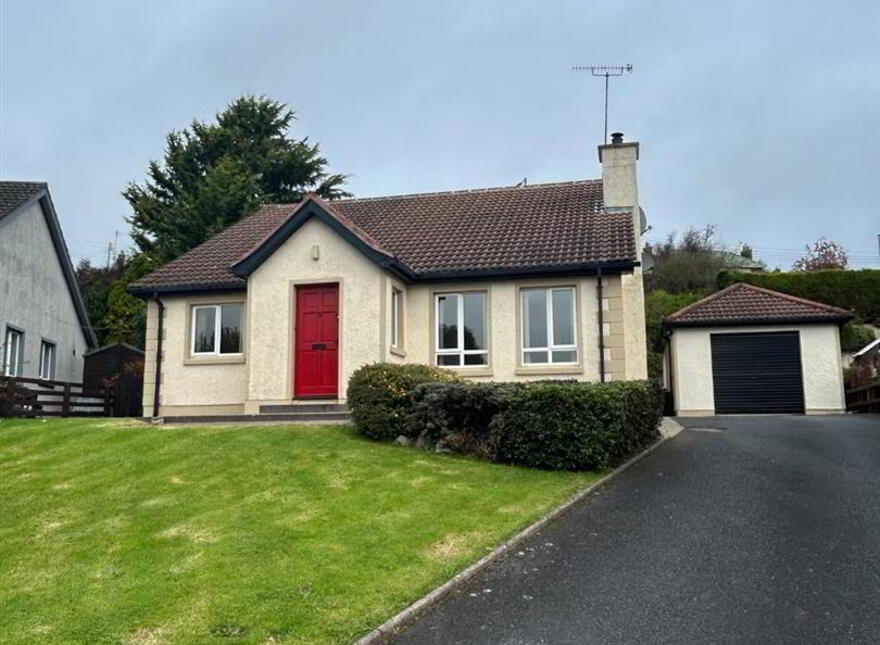 5 Bracken Ridge, Dromore, BT25 1QF