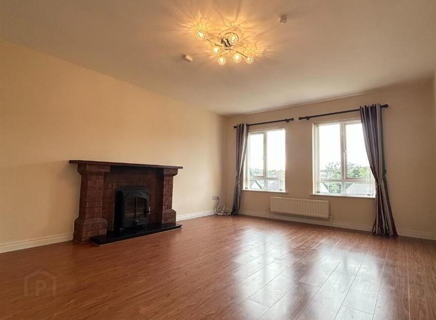 5 Bracken Ridge, Dromore, BT25 1QF