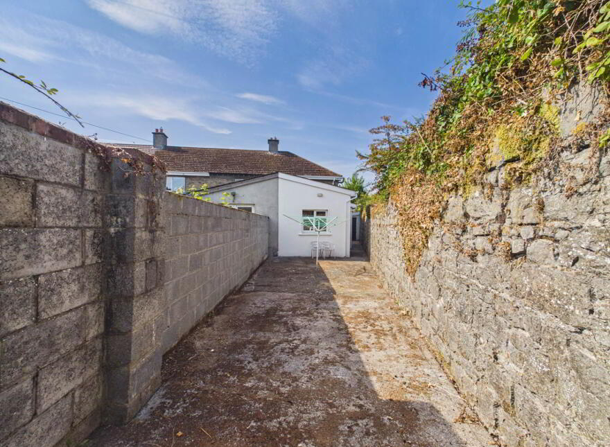 56 Dooleys Terrace, Athy, R14C651