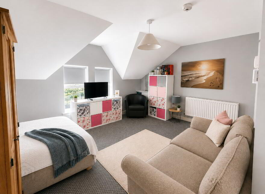 C, 13 Grays Hill, Bangor, BT20 3BB